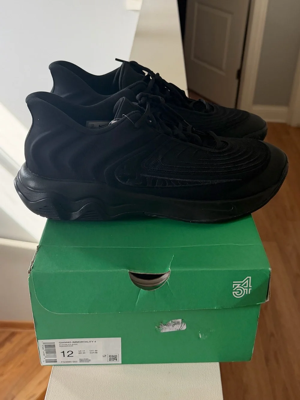 Brand new”NIKE”(giannis immortality 4)men’s sneakers.Size-12,color-black/noir.🖤